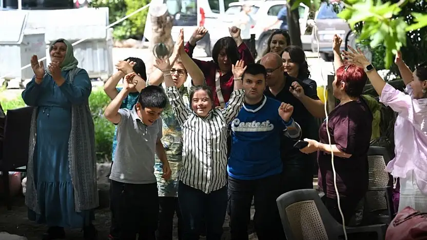 Bornova, Engelliler Haftası'nda kalpleri birleştirdi