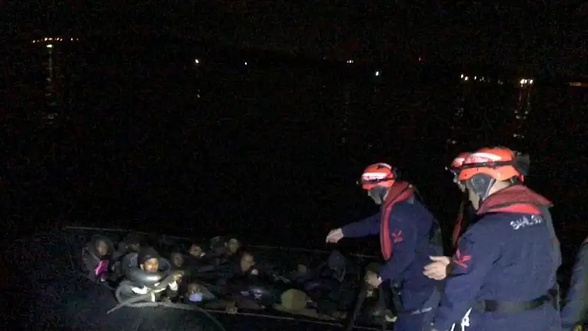 Ege'de tehlikeli yolculuk! Aralarında çocuklar da var