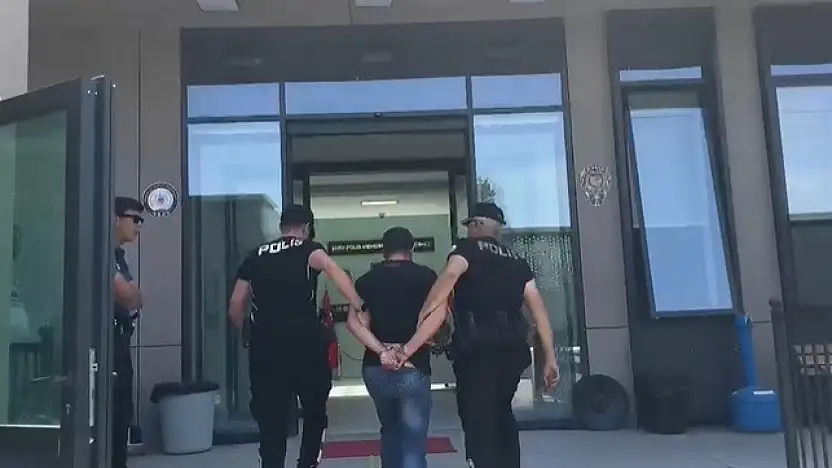 Firari cinsel istismar zanlısı İzmir'de kıskıvrak yakalandı!