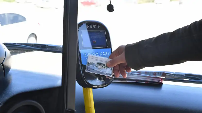İzmir'de 1 Mayıs ulaşım kararı! Otobüs, metro, vapur... Hepsine düzenleme geldi