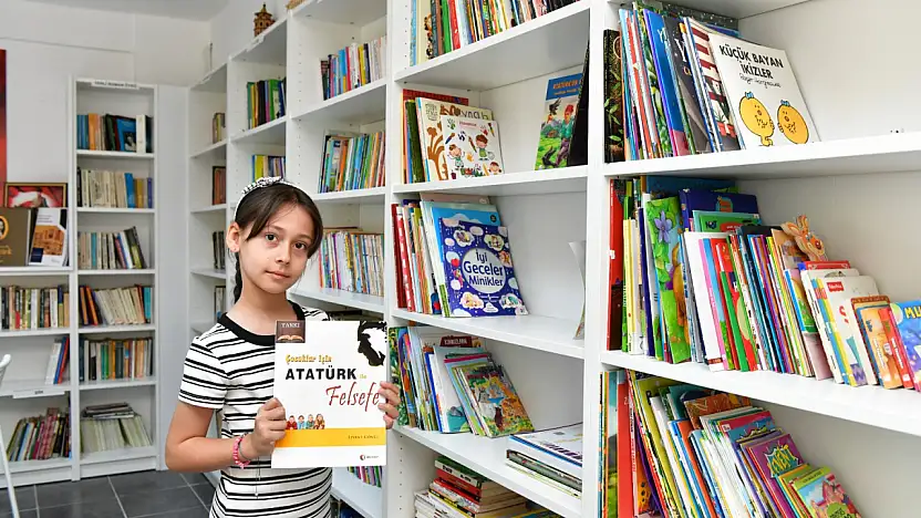 İzmir'de yeni kütüphane hizmete açıldı