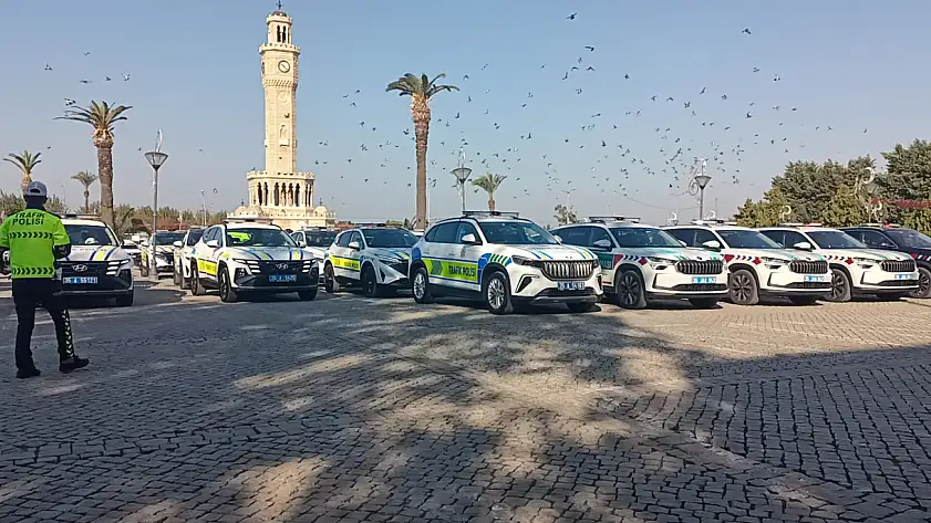 İzmir'de kolluk kuvvetlerine 988 yeni araç teslim edildi